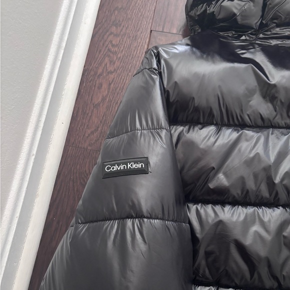 Calvin Klein puffer - Picture 3 of 3